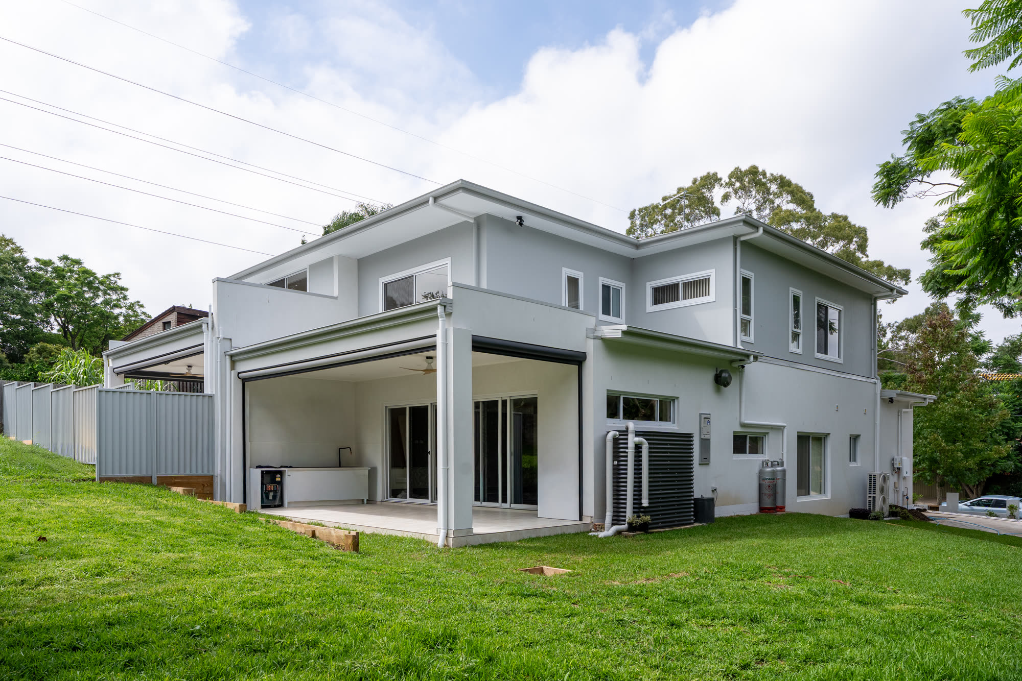 8 Metcalf Ave — rear yard and alfresco